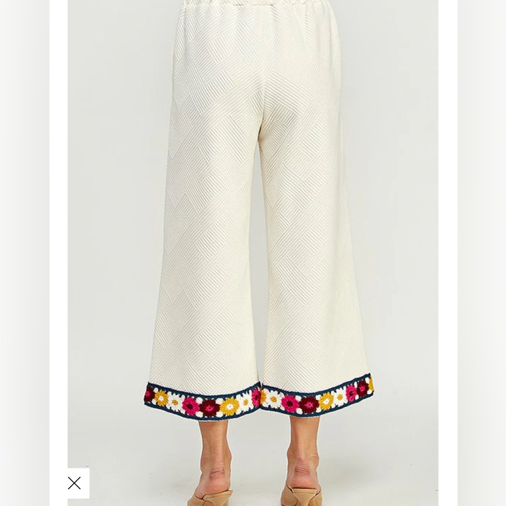 Sweatpants set beige with  flowers on pants
